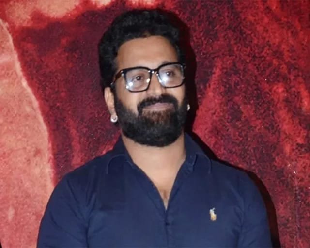 బాలీవుడ్‌ చిత్రాలు మన దేశాన్ని తక్కువ చేసి చూపిస్తున్నాయి: రిషబ్ శెట్టి