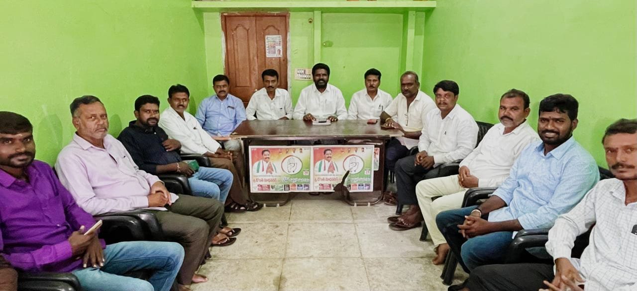బీఆర్ఎస్ నాయకులు చిల్లర రాజకీయాలు మానుకోవాలి: చిట్యాల తిరుపతిరెడ్డి