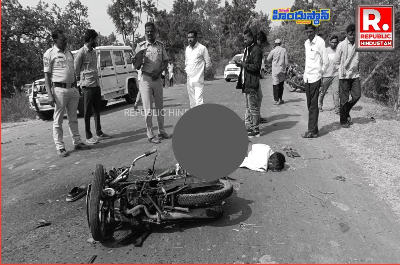 రోడ్డు ప్రమాదంలో ఒకరు మృతి... ముగ్గురికి తీవ్ర గాయాలు