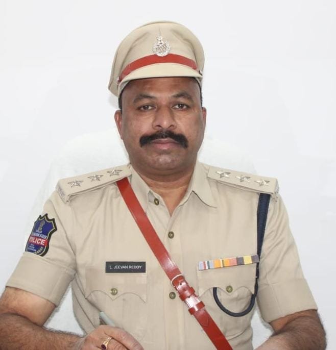 విడీసీలకు ఎటువంటి అధికారిక గుర్తింపు లేదు - ఆదిలాబాద్ డిఎస్పీ ఎల్ జీవన్ రెడ్డి