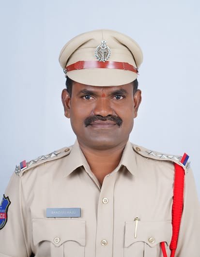 NGD లో బెదిరింపులకు పాల్పడిన ముగ్గురు విలేకరుల అరెస్టు, రిమాండ్