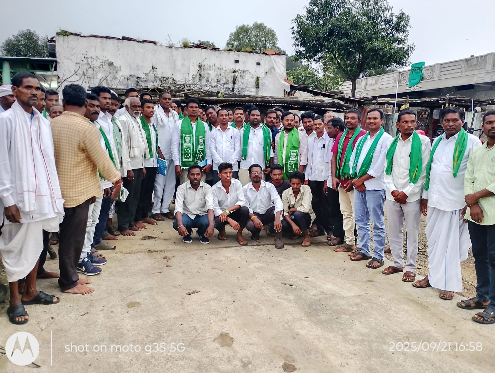 సంఘటితమై పోరాడుదాం