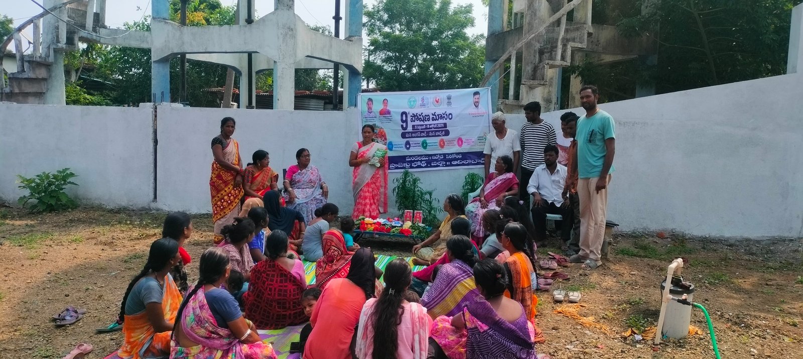 పోషకాహారంపై అవగాహన కల్పించిన ఐసీడీఎస్ అధికారులు - Additional Image