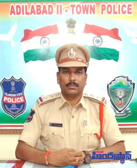 వ్యక్తి పై బూతులు తిడుతూ దాడికి పాల్పడిన అగ్రికల్చర్ సెక్రటరీ పై కేసు నమోదు