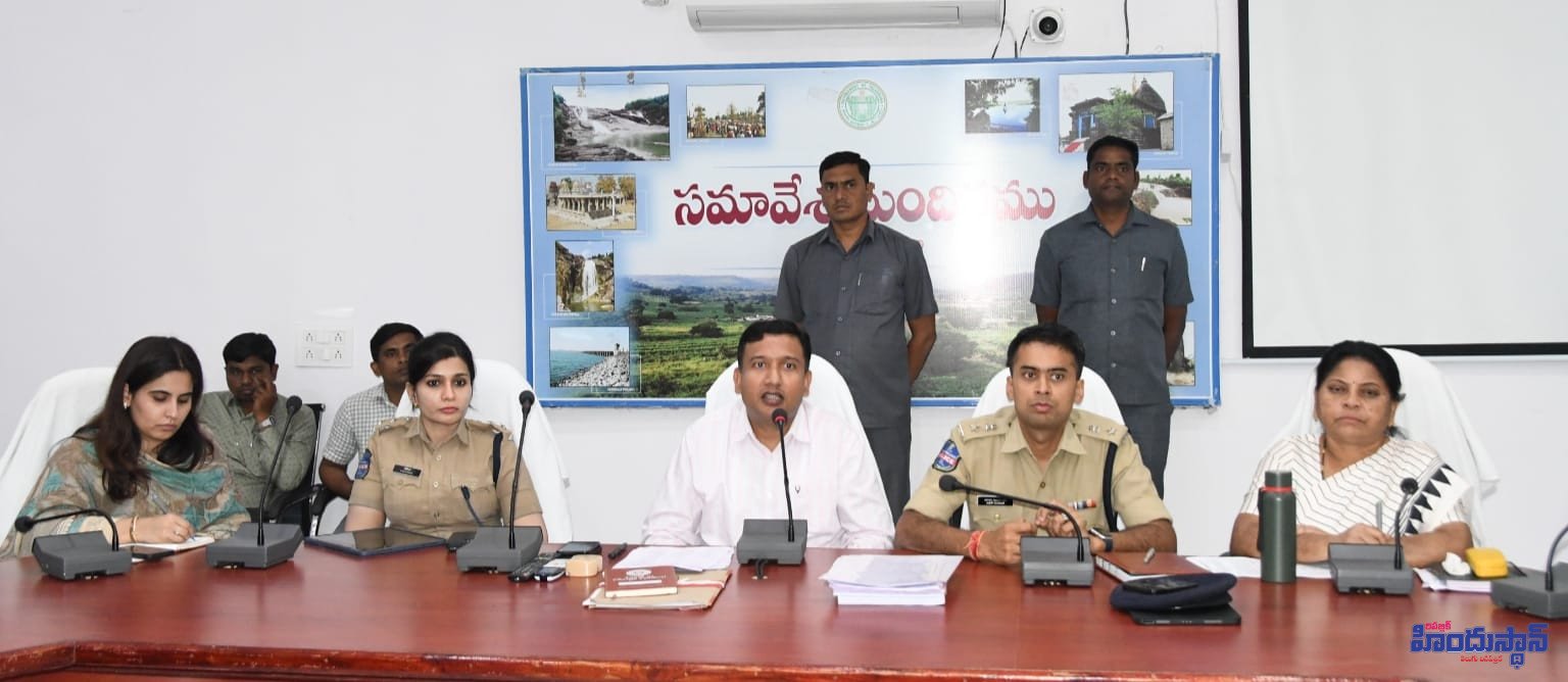 సీఎం పర్యటనకు పటిష్ట ఏర్పాట్లు చేయాలి: జిల్లా కలెక్టర్ రాజర్షి షా